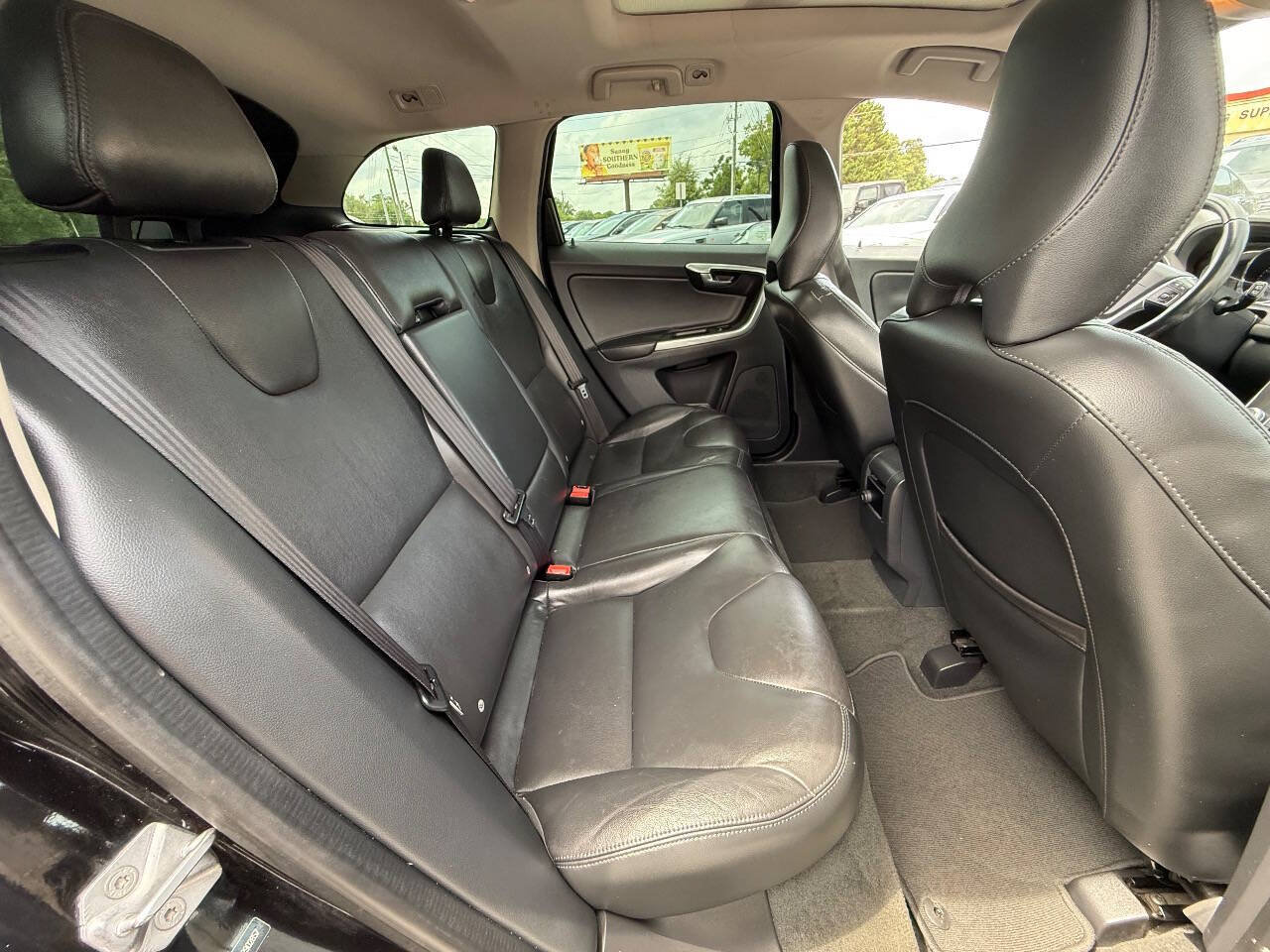 Used 2016 Volvo XC60 T5 Premier FWD image 10