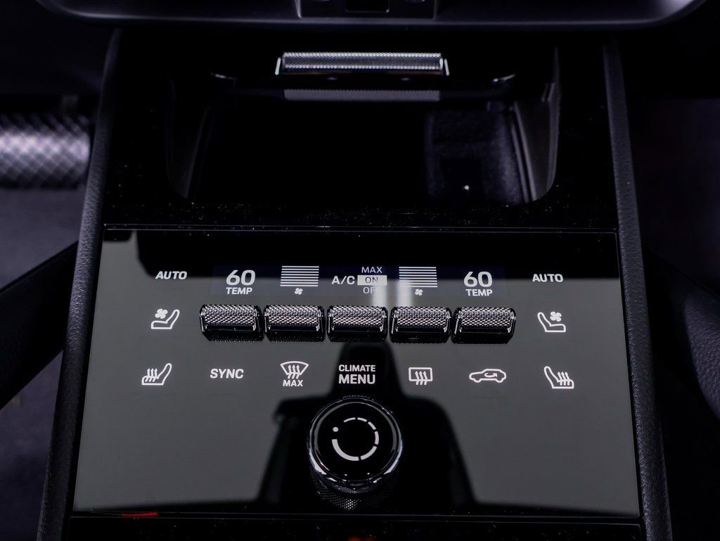 Certified 2025 Porsche Cayenne image 18