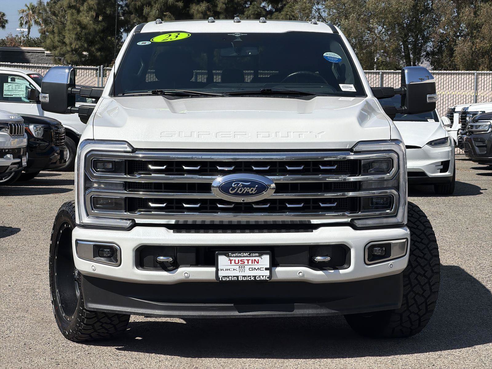 Used 2023 Ford F350 Platinum AWD/4WD image 2