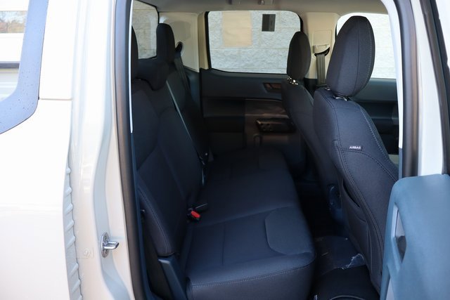 New 2025 Ford Maverick XL w/ Equipment Group 101A image 28