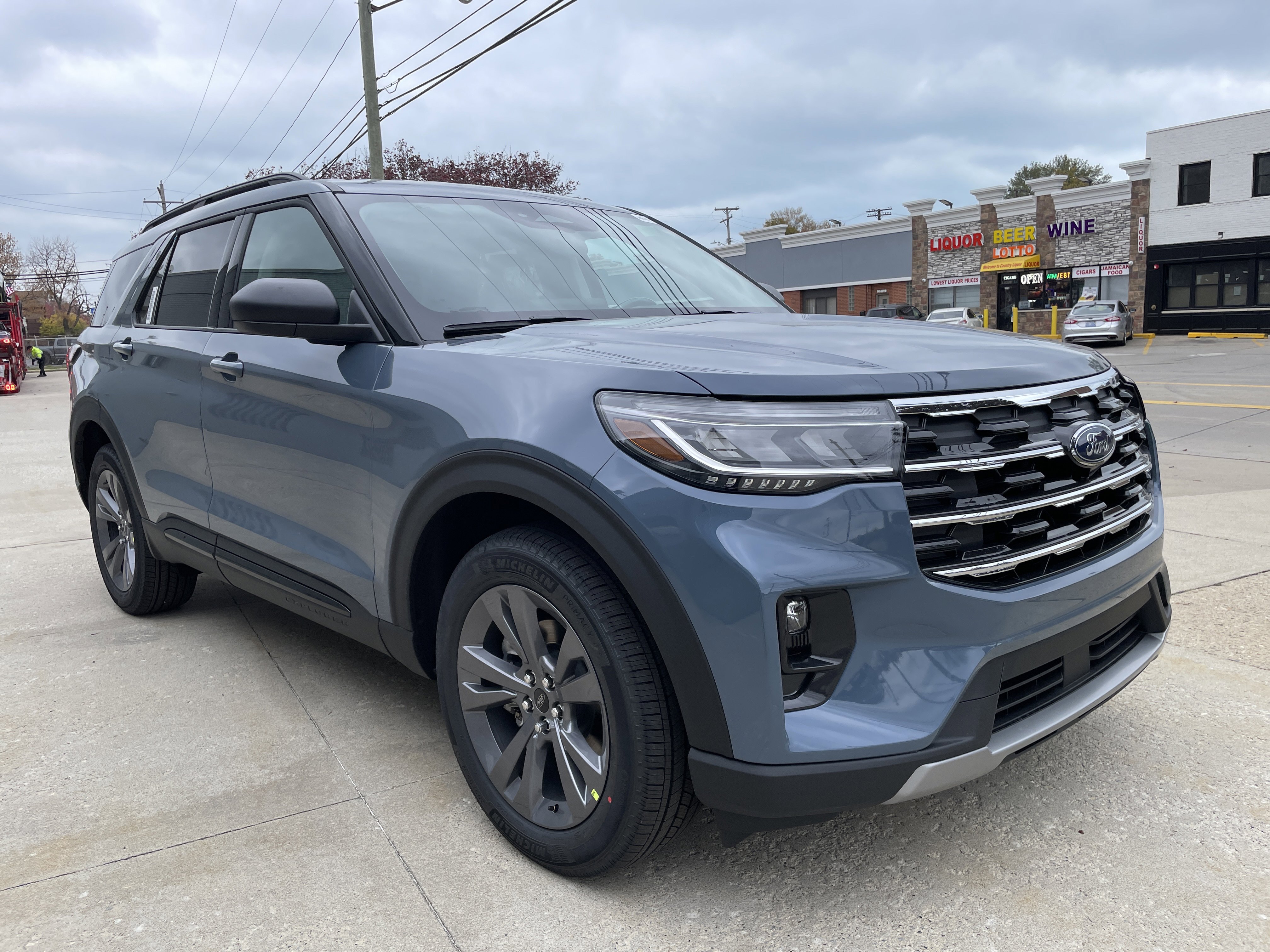 New 2026 Ford Explorer Active image 2