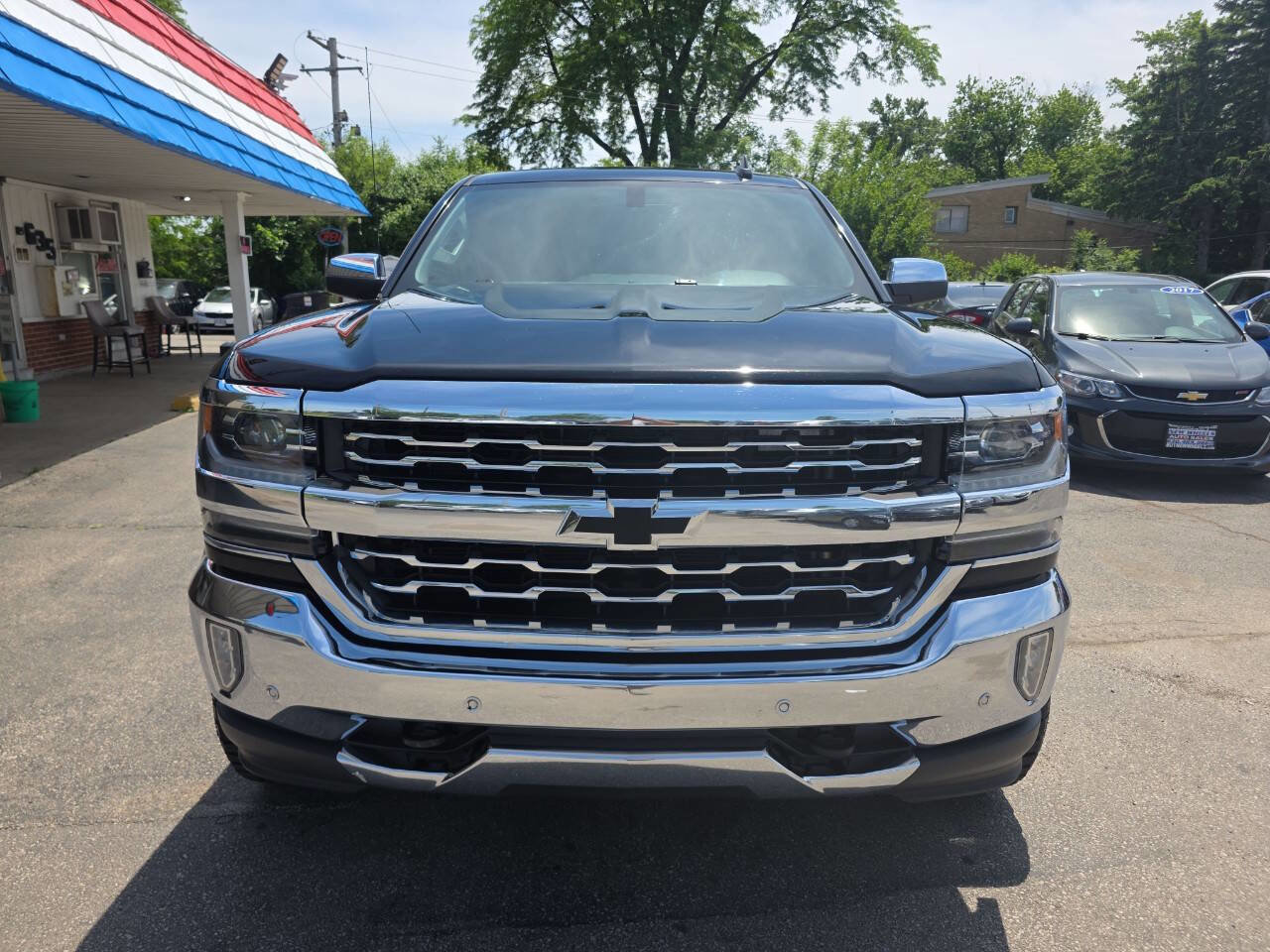 Used 2017 Chevrolet Silverado 1500 LTZ w/ Sport Package AWD/4WD image 4