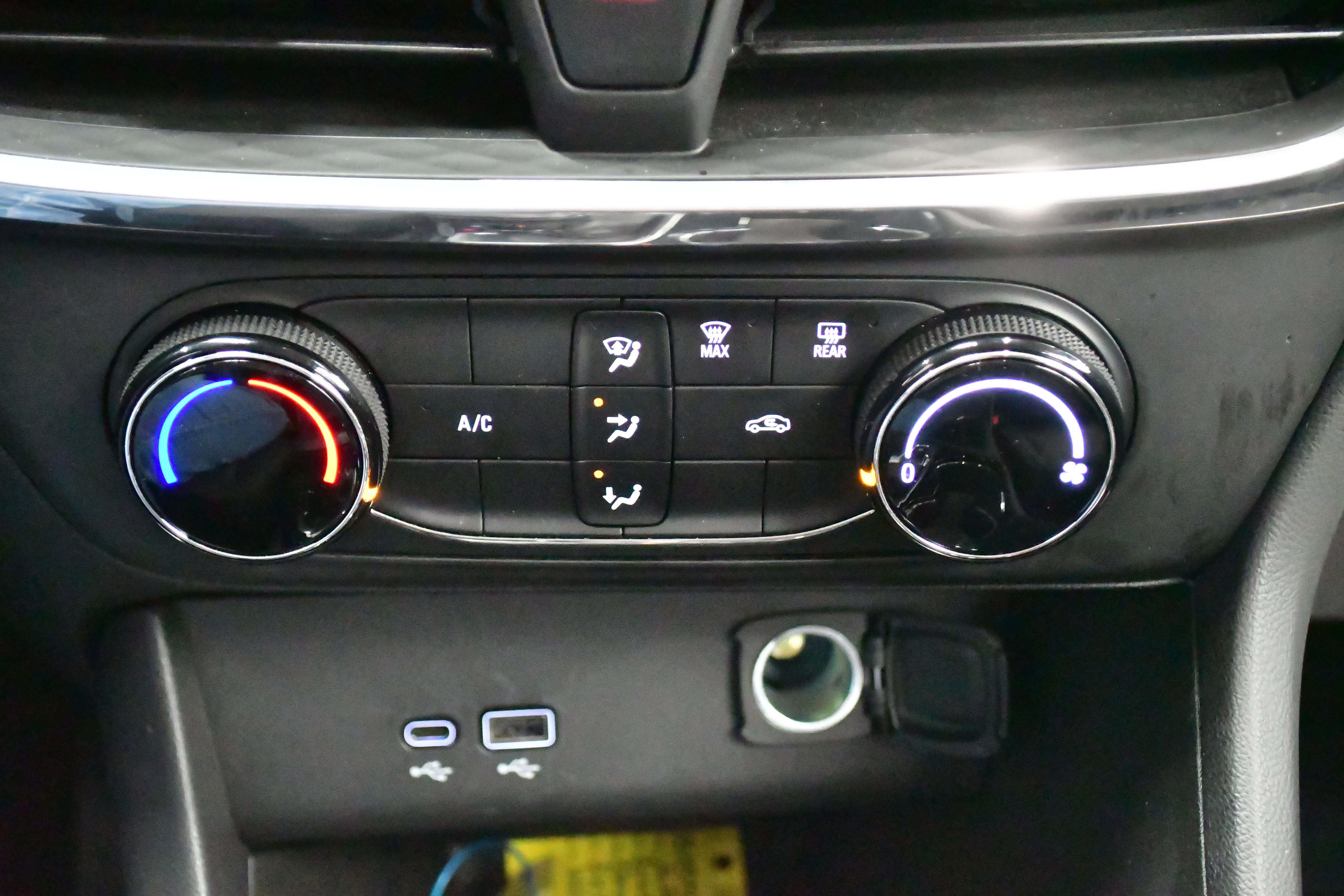 Used 2025 Buick Encore GX Preferred image 27