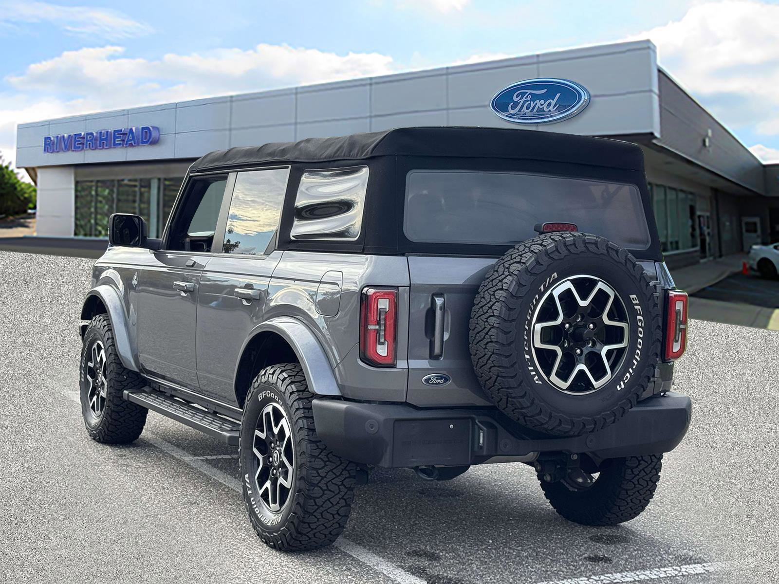 Used 2021 Ford Bronco Outer Banks image 4