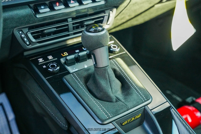 Used 2025 Porsche 911 GT3 RS image 44