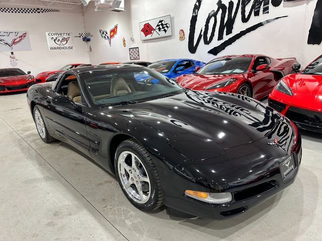 Used 2004 Chevrolet Corvette Coupe image 21