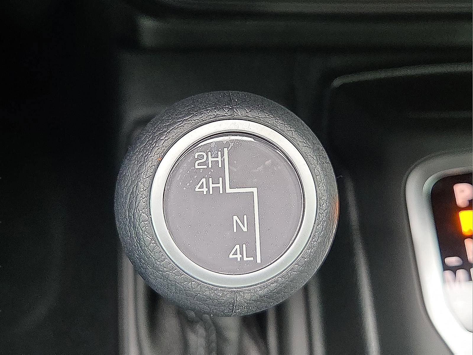 New 2025 Jeep Gladiator Sport image 17