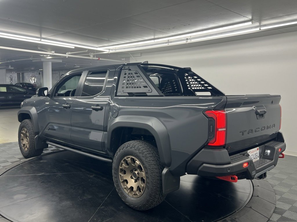 Used 2025 Toyota Tacoma Trailhunter image 4
