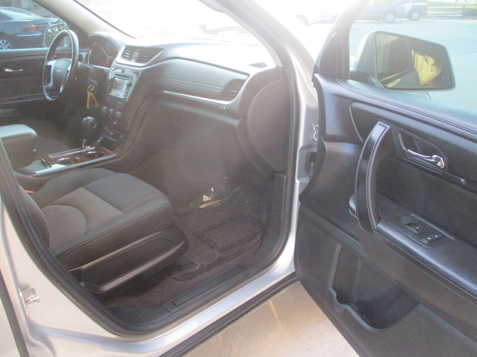 Used 2013 Chevrolet Traverse LT w/ All-Star Edition FWD image 19