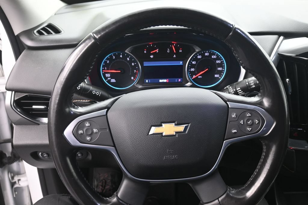 Certified 2020 Chevrolet Traverse LT w/ LT Premium Package AWD/4WD image 9