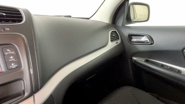 Used 2017 Dodge Journey SE w/ Blacktop Package AWD/4WD image 32