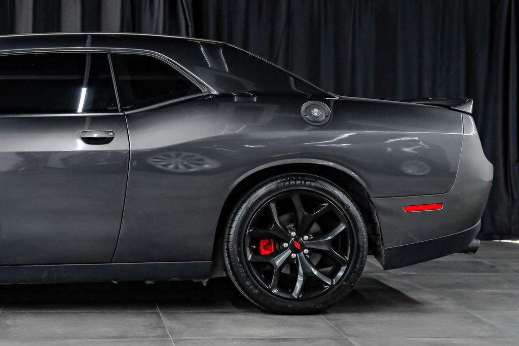 Used 2017 Dodge Challenger R/T RWD image 17