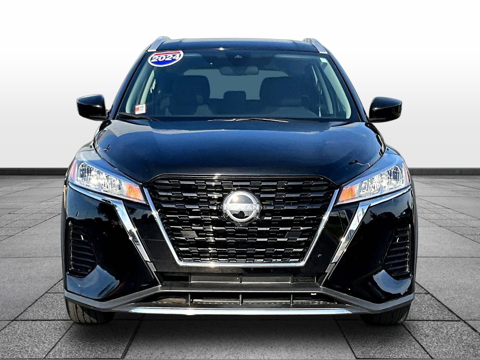 Certified 2024 Nissan Kicks SV FWD image 2
