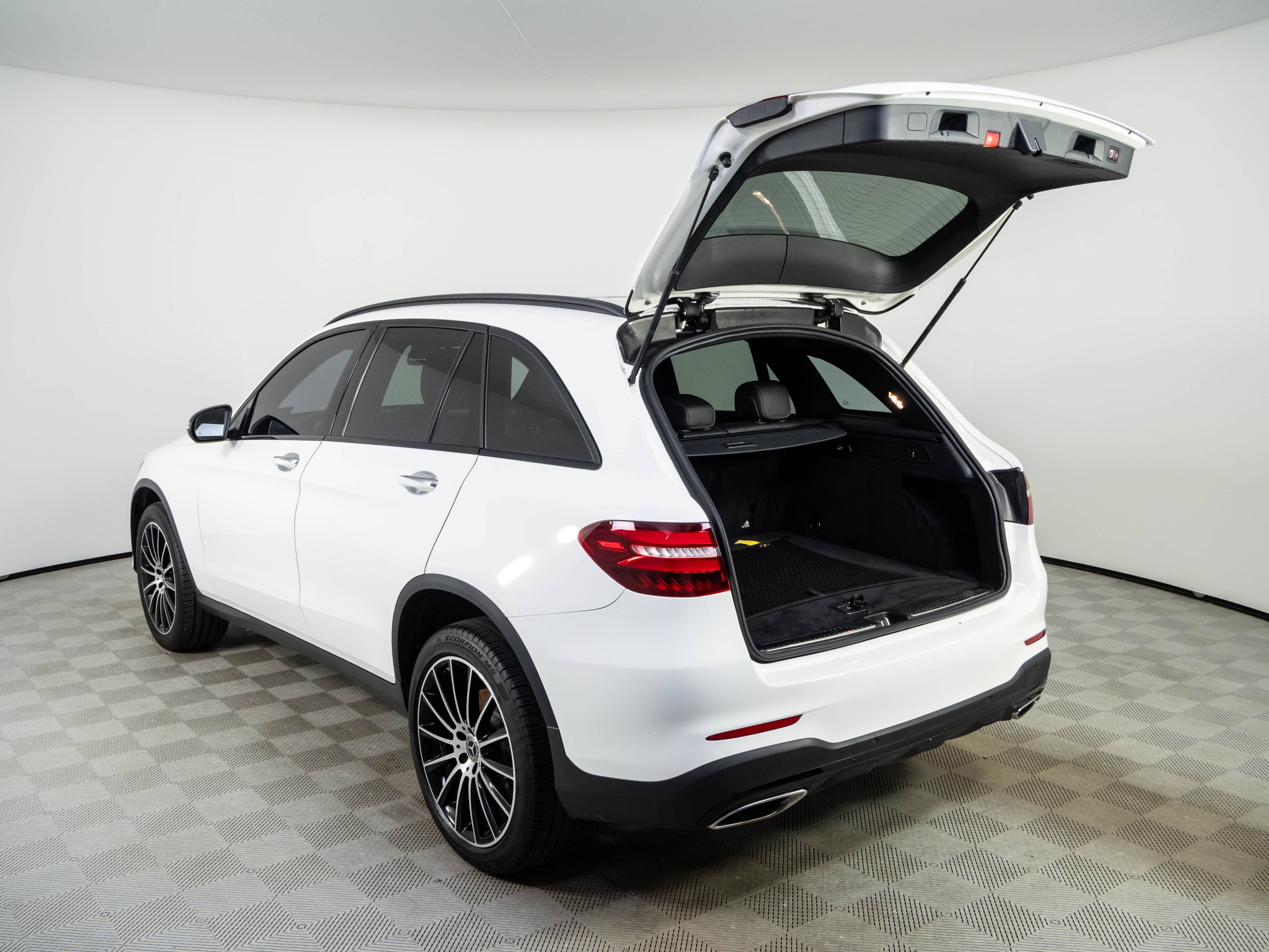 Used 2019 Mercedes-Benz GLC 300 image 30