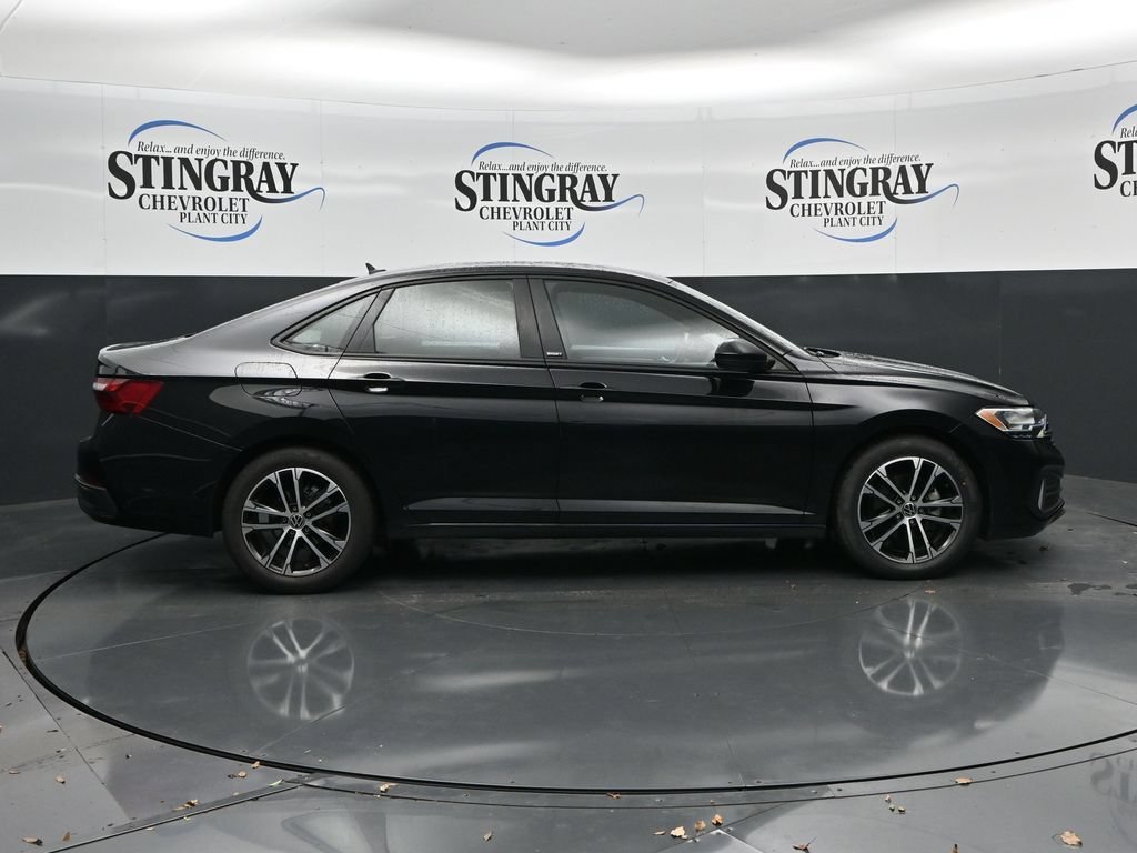 Used 2023 Volkswagen Jetta Sport FWD image 8