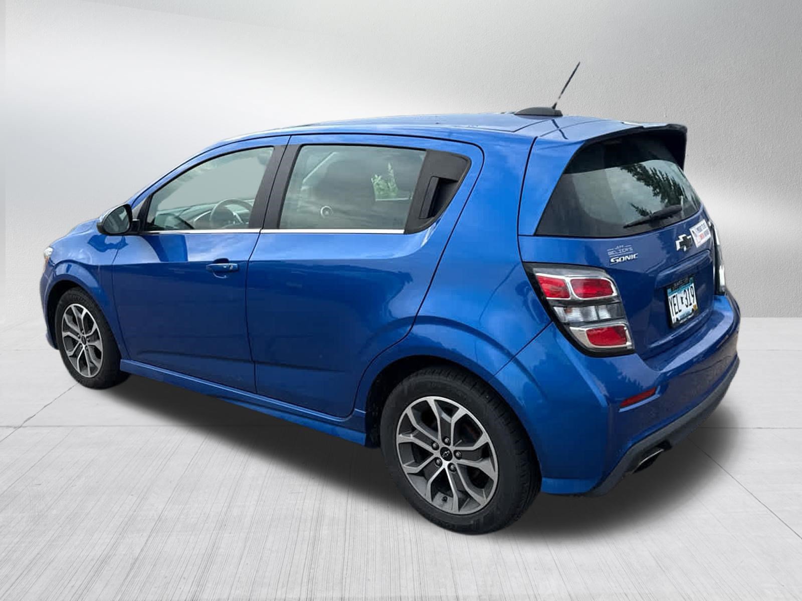Used 2019 Chevrolet Sonic LT w/ Convenience Package FWD image 5