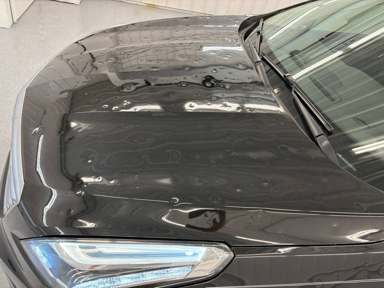 Used 2017 Cadillac XT5 Premium Luxury w/ LPO, Wheel Lock Package image 16