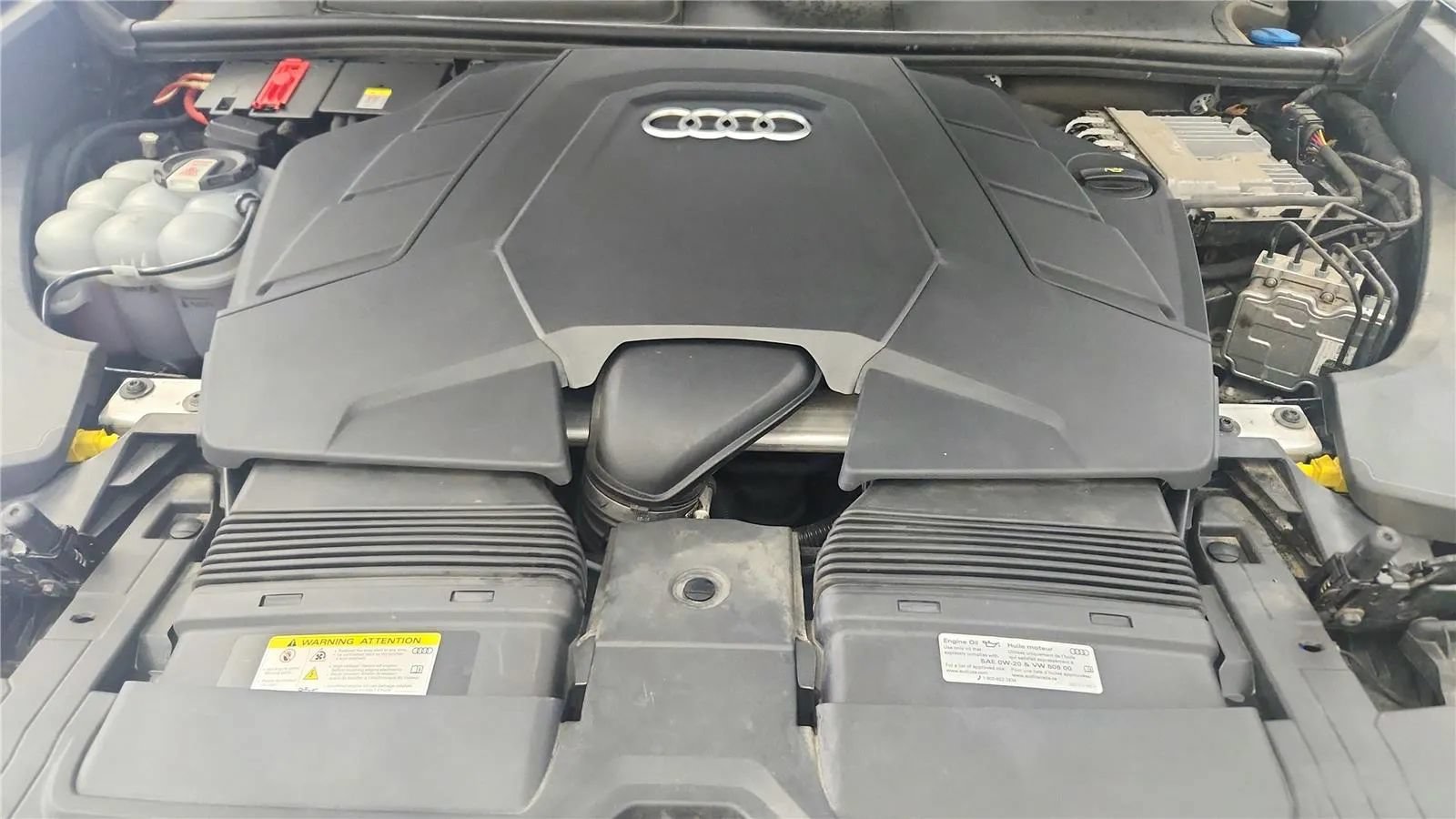 Used 2022 Audi Q8 Prestige AWD/4WD image 39