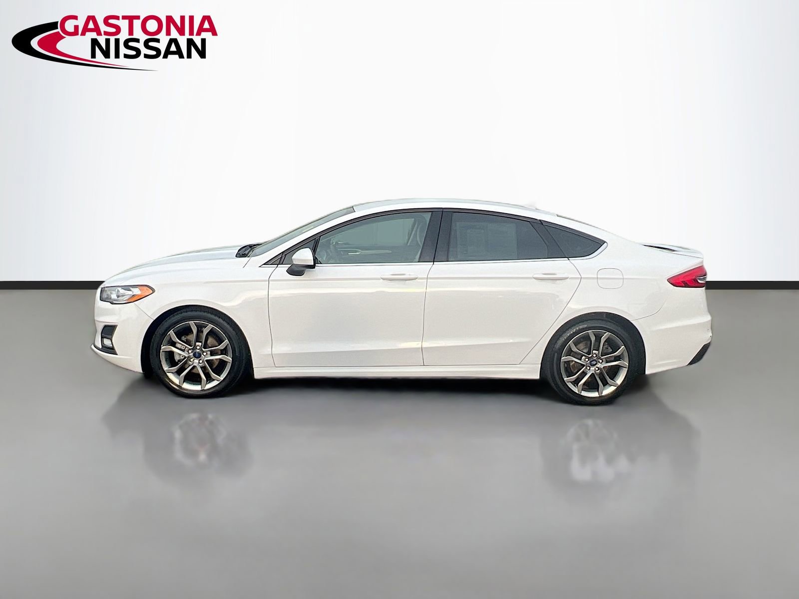 Used 2020 Ford Fusion SE w/ Equipment Group 151A image 5