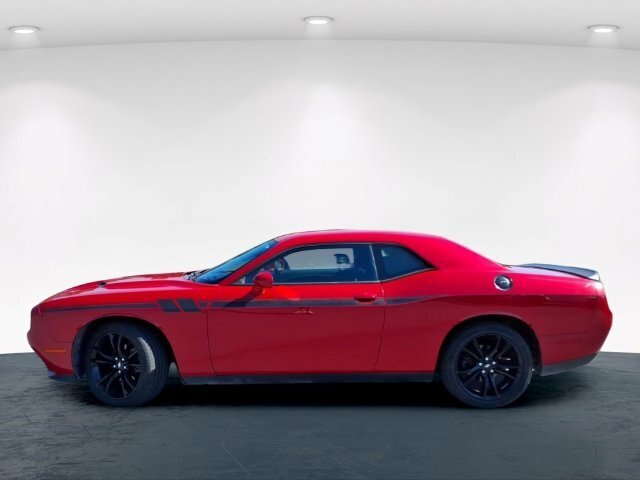 Used 2018 Dodge Challenger SXT w/ Blacktop Package RWD image 16