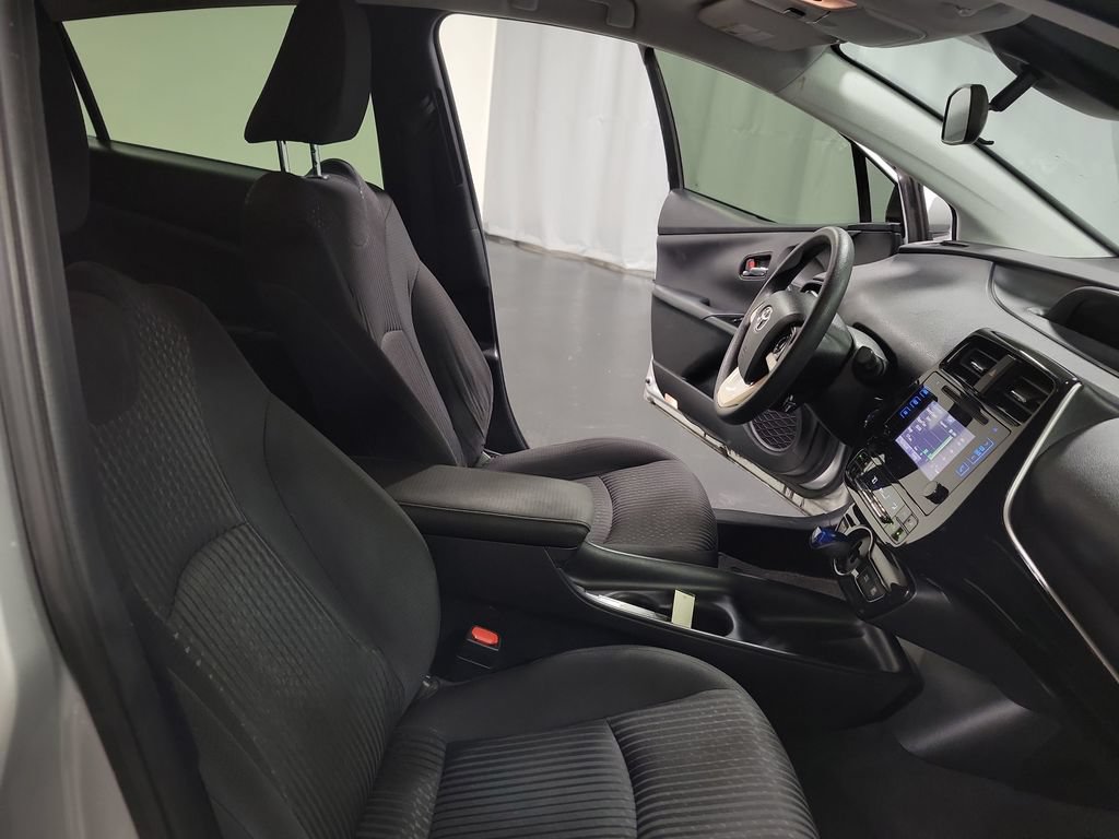 Used 2017 Toyota Prius Two w/ Prius Two Safety Plus Package FWD image 28
