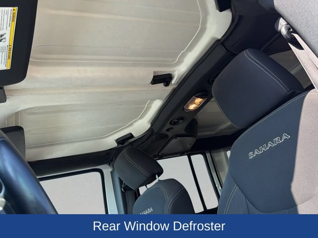 Used 2018 Jeep Wrangler Unlimited Sahara w/ Connectivity Group AWD/4WD image 13