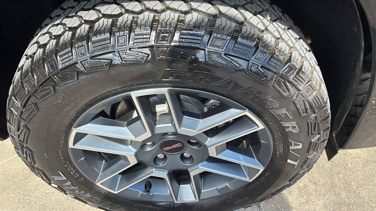 Certified 2026 GMC Terrain AT4 w/ LPO, Black Badging Package AWD/4WD image 11