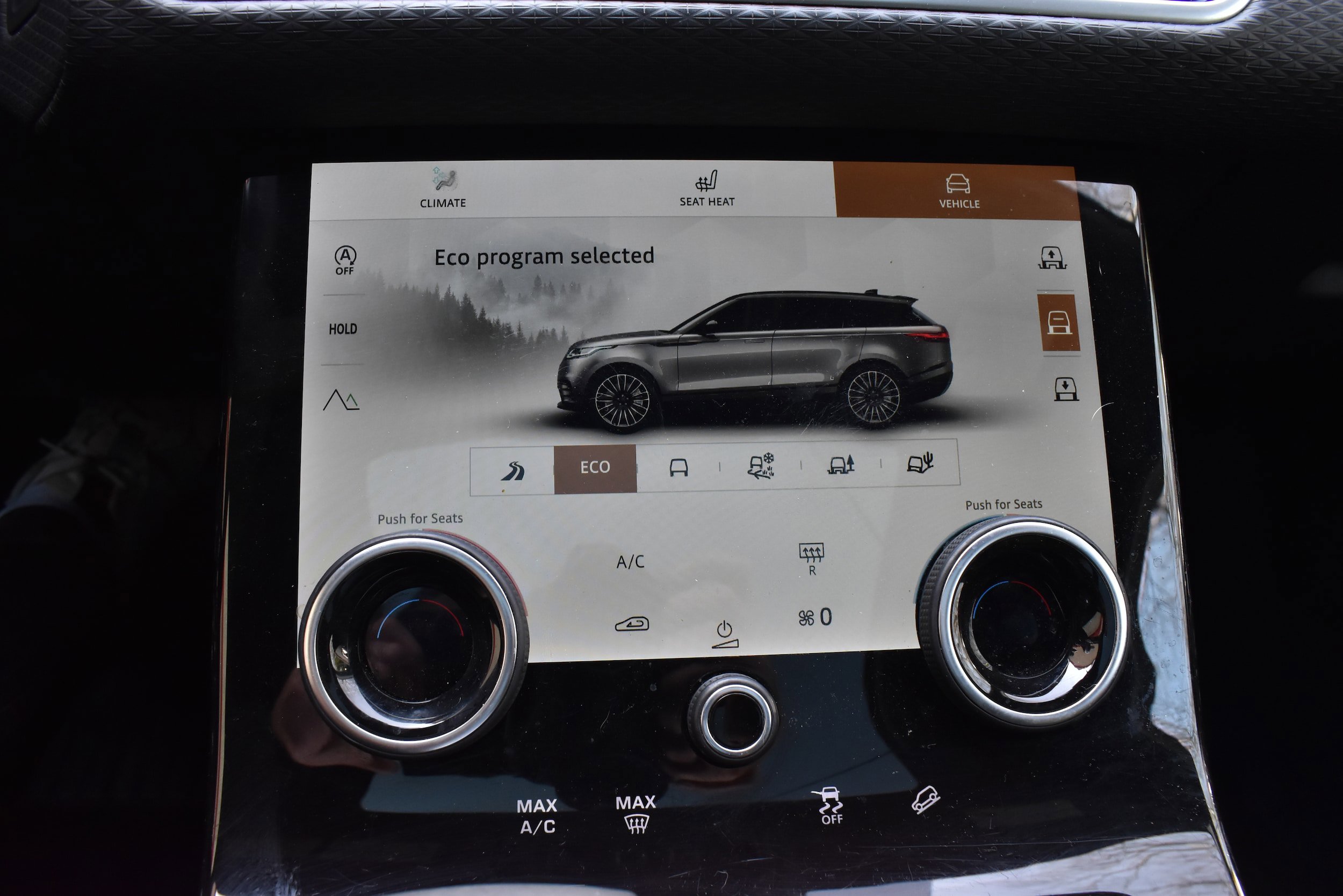 Used 2021 Land Rover Range Rover Velar R-Dynamic S AWD/4WD image 36