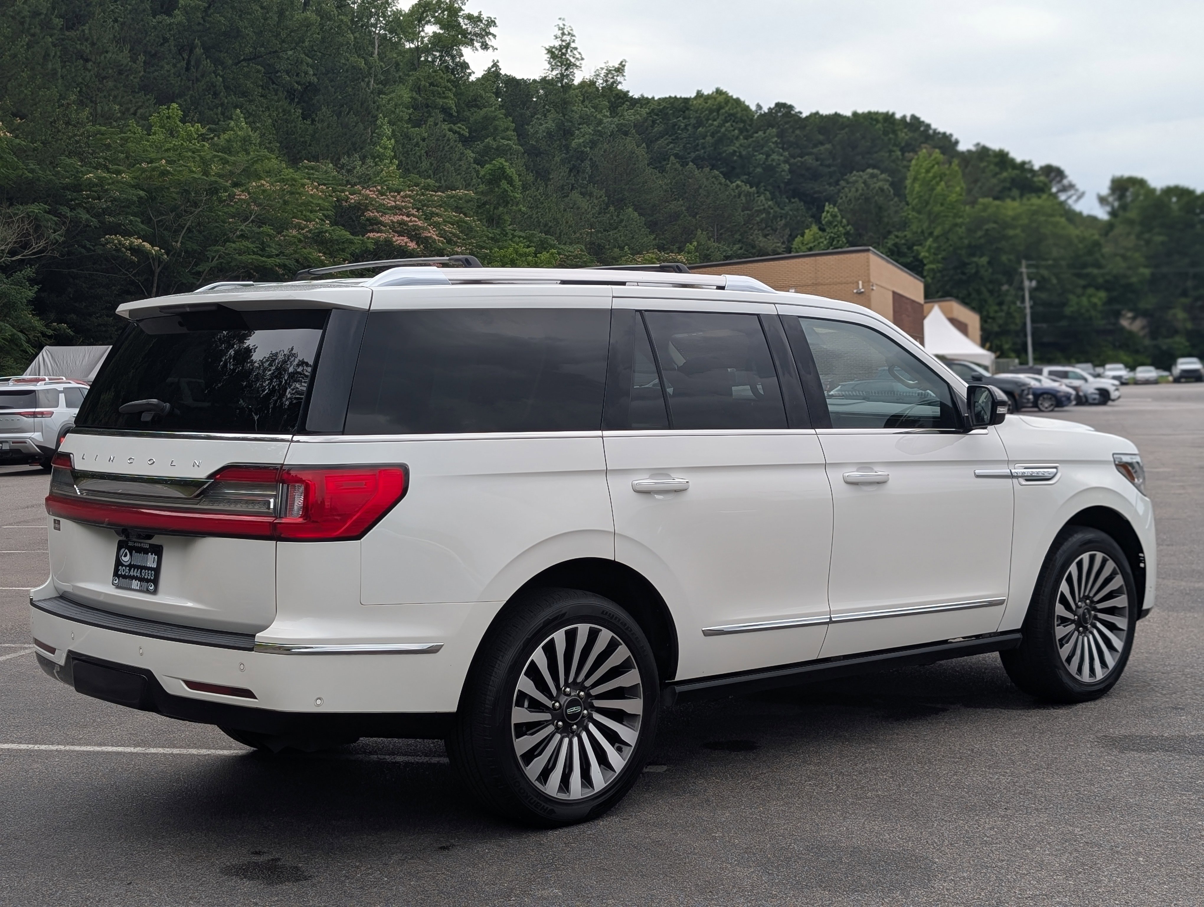 Used 2021 Lincoln Navigator Reserve w/ Luxury Package RWD image 6