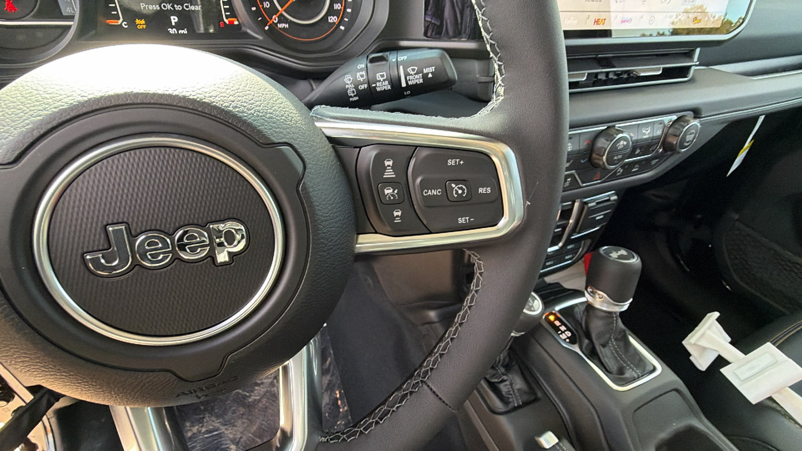 New 2026 Jeep Wrangler Unlimited Sahara w/ Whitecap Package AWD/4WD image 24