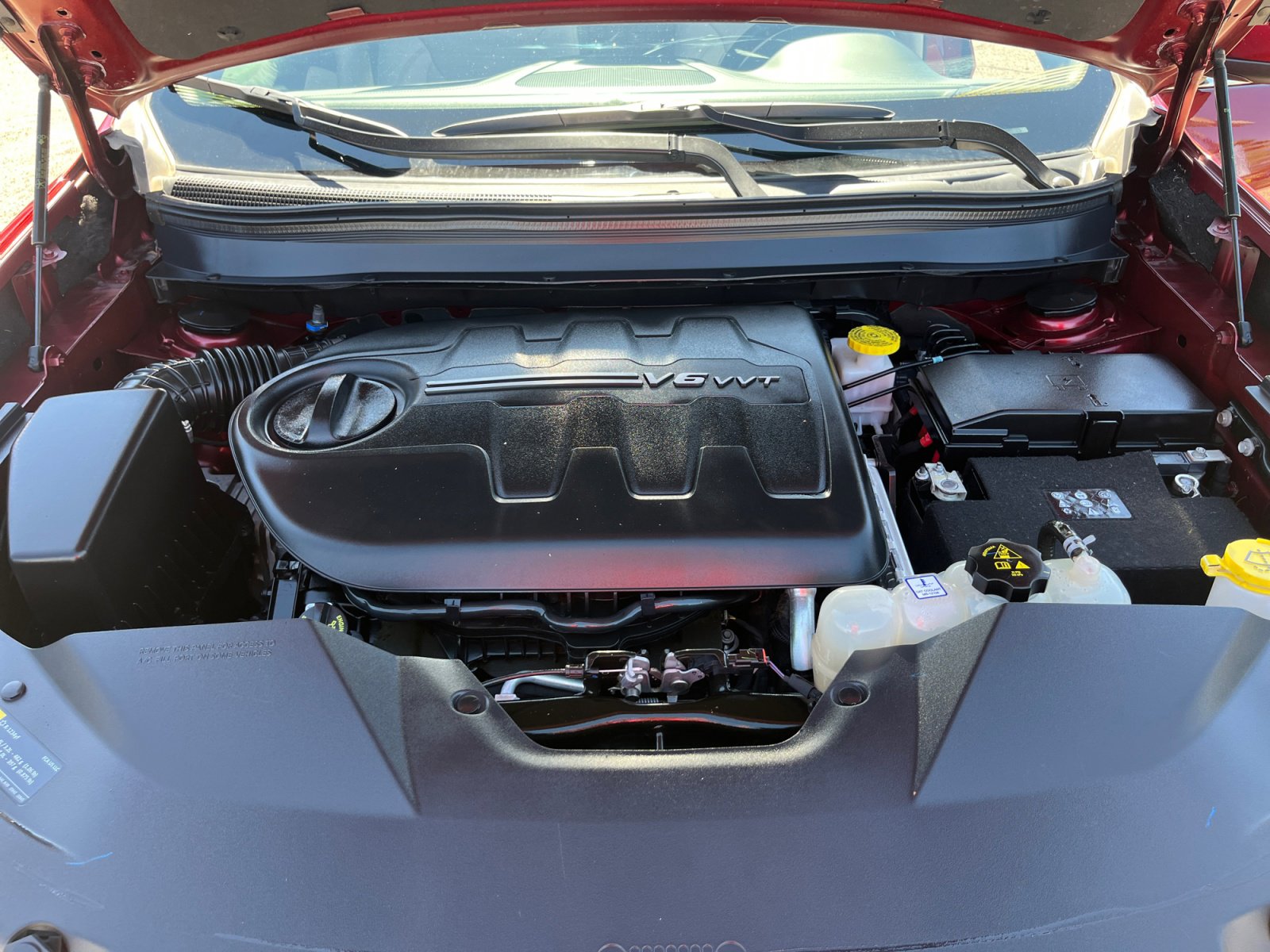 Used 2020 Jeep Cherokee Limited w/ Technology Group image 21