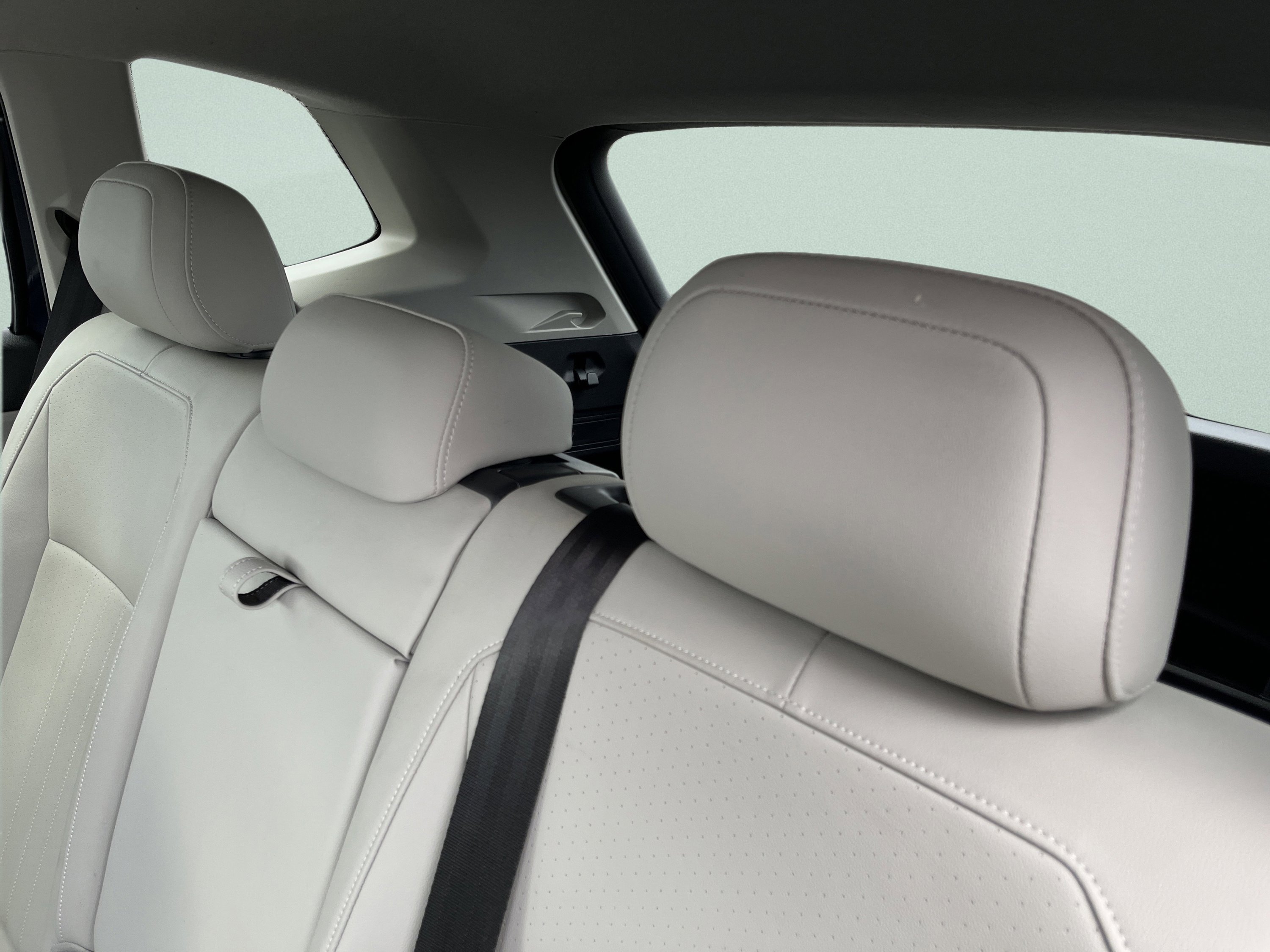 Used 2022 Volkswagen Tiguan SE image 23