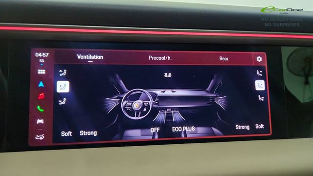 Used 2025 Porsche Macan Electric RWD image 48