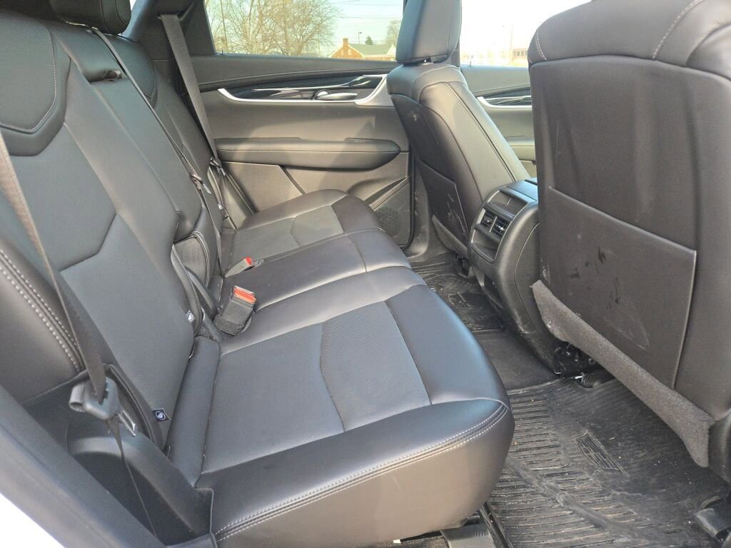 New 2025 Cadillac XT5 Premium Luxury w/ LPO, Blue Accent Package image 10