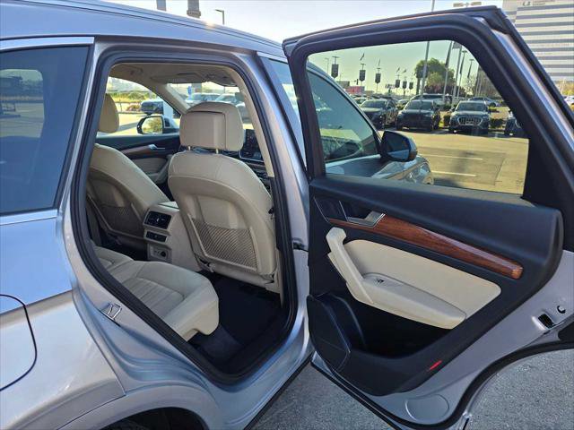 Used 2023 Audi Q5 2.0T Premium image 14