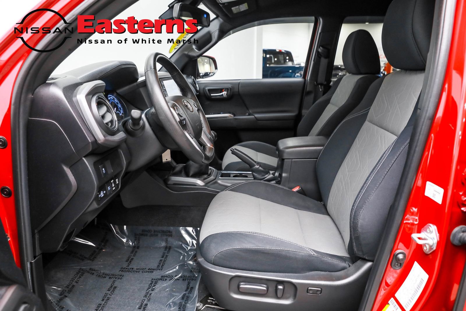 Used 2022 Toyota Tacoma TRD Off-Road w/ Black Out Package (TMS) image 17