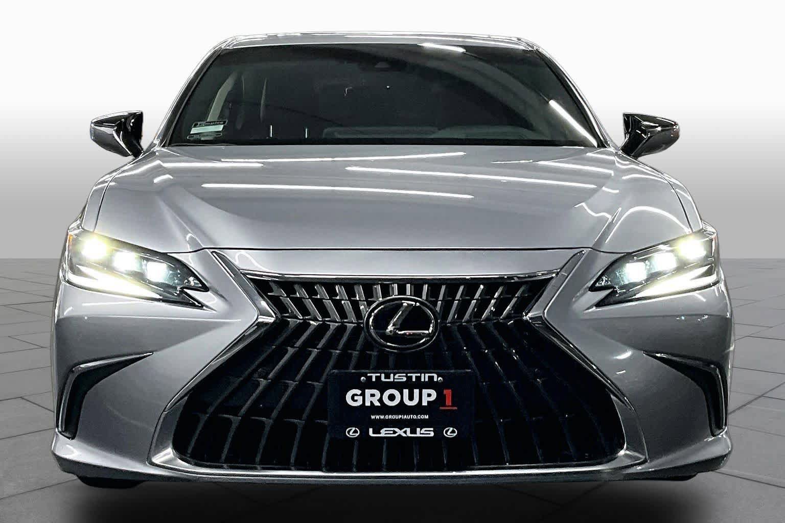 Used 2024 Lexus ES 300h w/ Premium Package FWD image 4