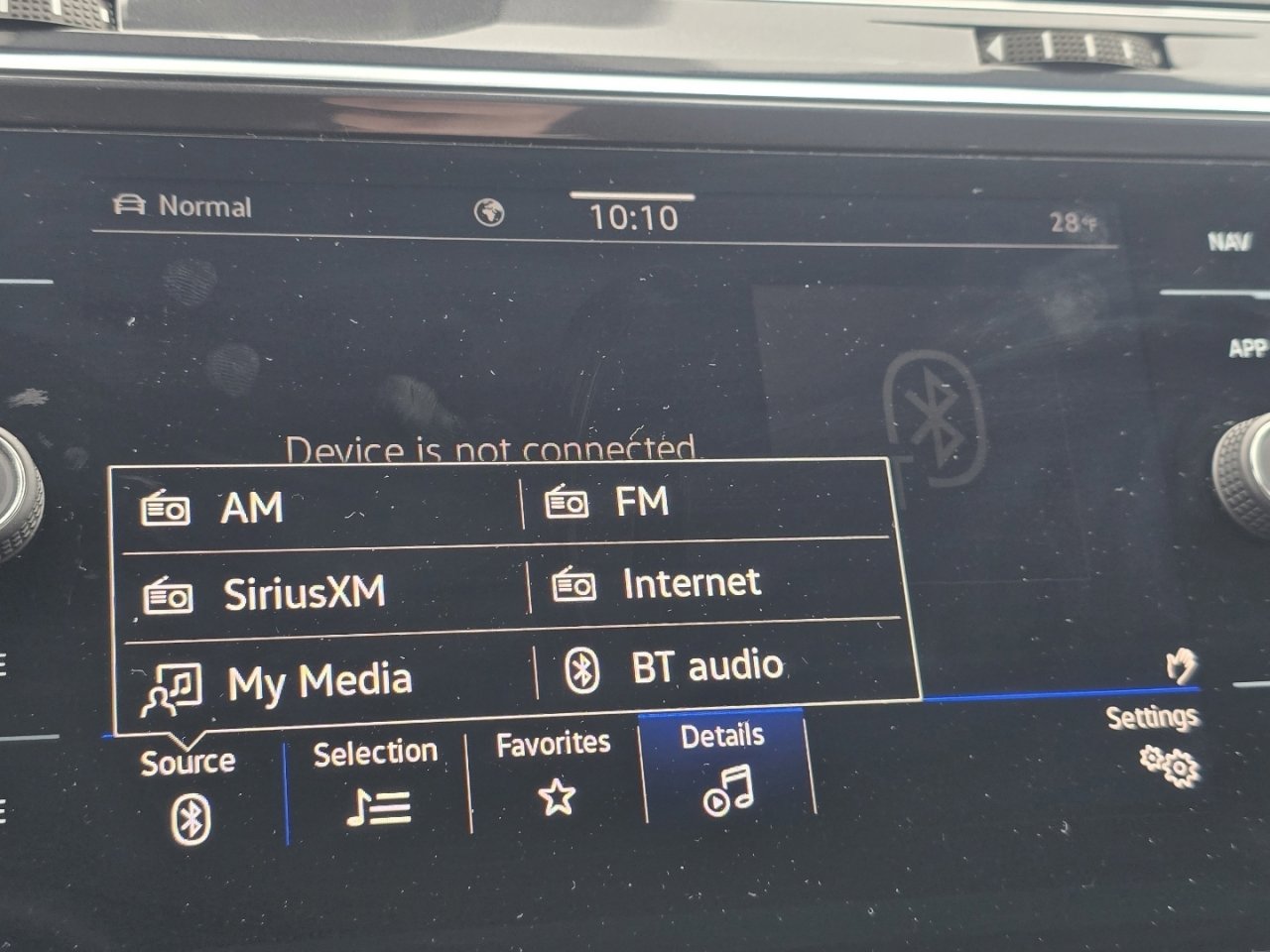 Used 2022 Volkswagen Tiguan SEL R-Line image 23