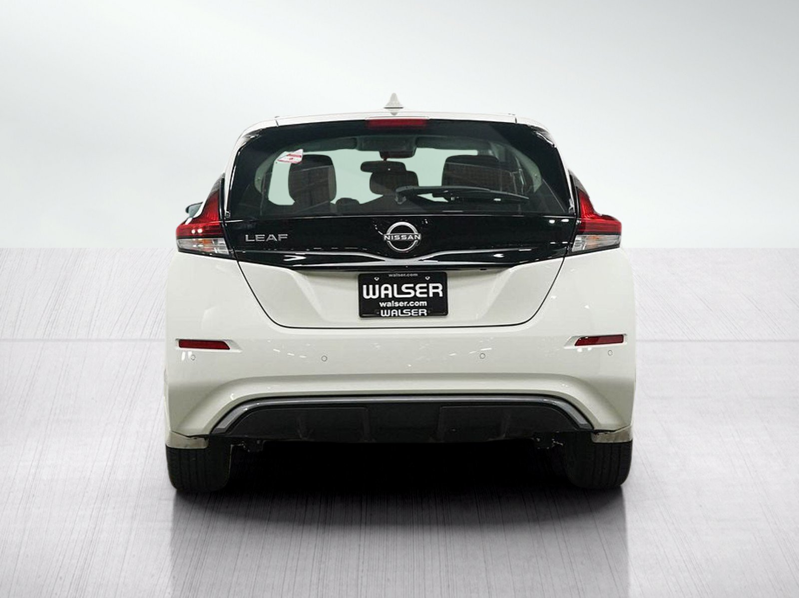 Used 2025 Nissan Leaf S FWD image 4