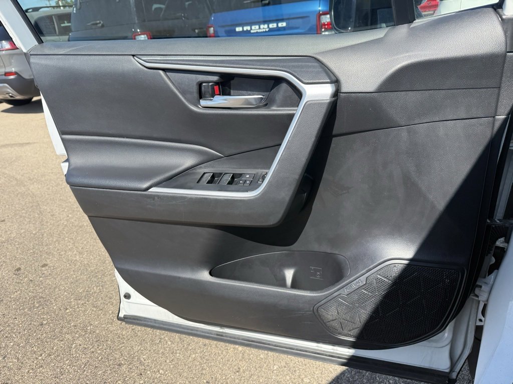 Used 2022 Toyota RAV4 XLE image 49