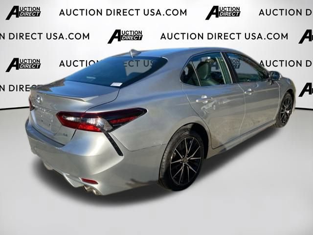 Used 2022 Toyota Camry SE image 11