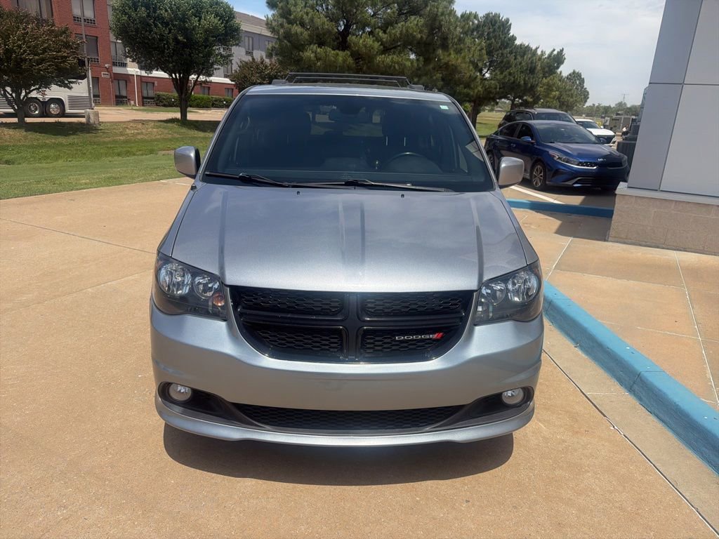 Used 2020 Dodge Grand Caravan SE FWD image 3