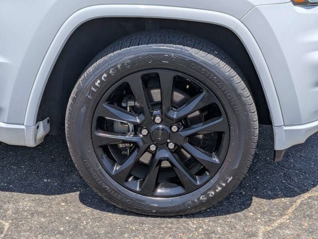 Used 2021 Jeep Grand Cherokee Laredo X RWD image 10