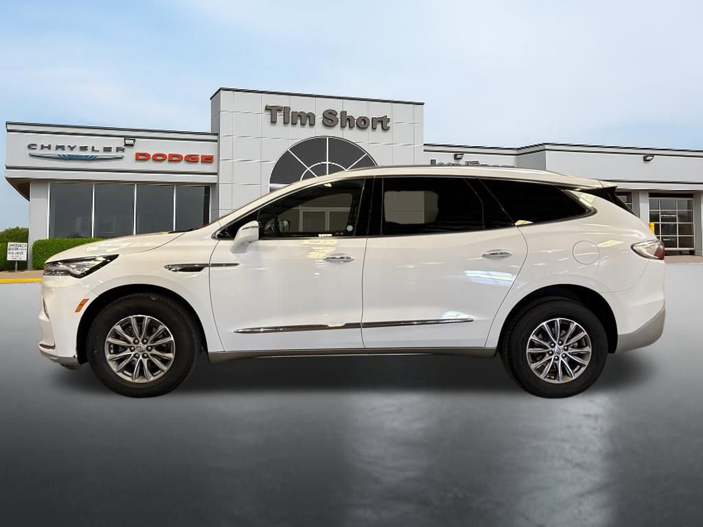 Used 2024 Buick Enclave Premium image 2
