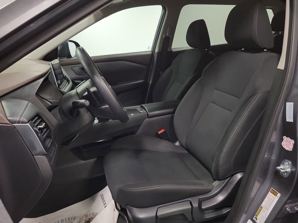 Used 2023 Nissan Rogue S image 13