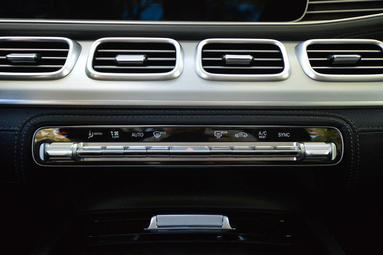 Used 2025 Mercedes-Benz GLE 53 AMG 4MATIC image 38