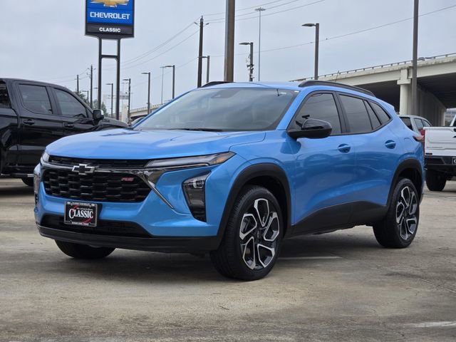 Used 2025 Chevrolet Trax RS w/ Driver Confidence Package FWD image 3