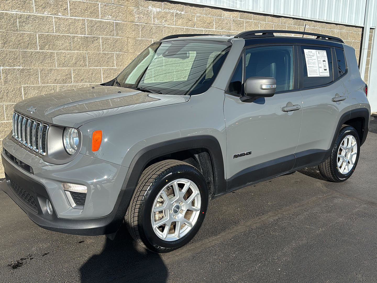 Used 2021 Jeep Renegade Limited image 37