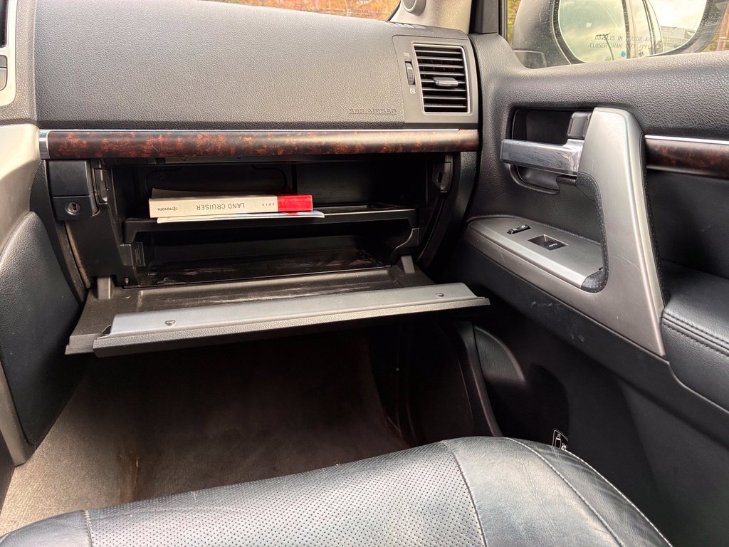 Used 2013 Toyota Land Cruiser AWD/4WD image 47