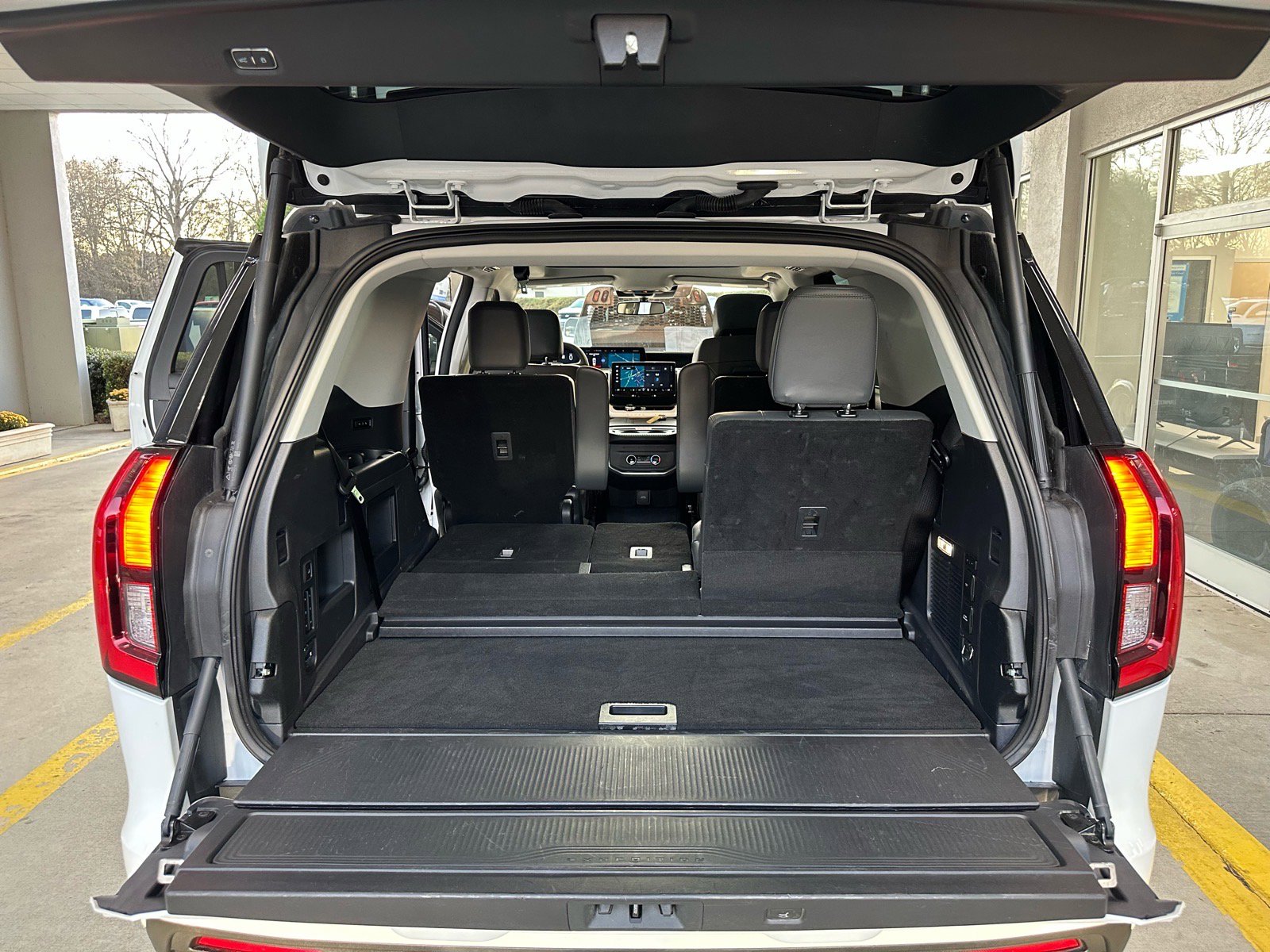 Certified 2025 Ford Expedition Active RWD image 29